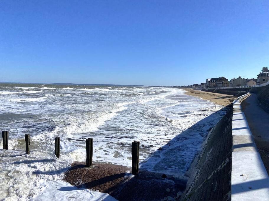 L'Appart' Du Bord De Mer 150M De La Plage Lion-sur-Mer Esterno foto